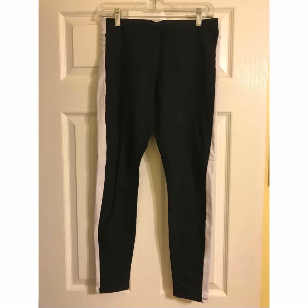 Black and White Side Striped Leggings